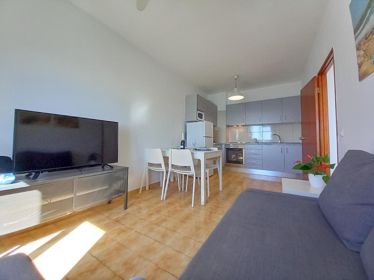 Mira Atlantico 13- Terraco Com Vista Mar E Cidade, Wifi, 80Mt Praia Quarteira Exterior photo
