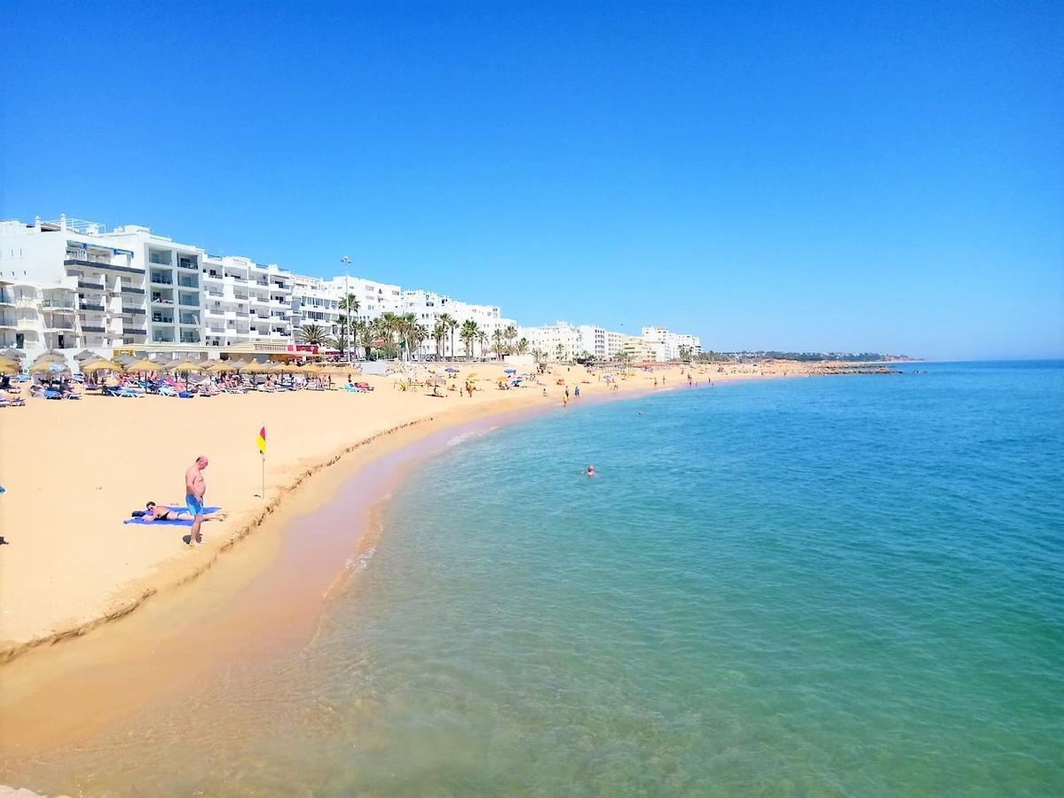 Mira Atlantico 13- Terraco Com Vista Mar E Cidade, Wifi, 80Mt Praia Quarteira Exterior photo